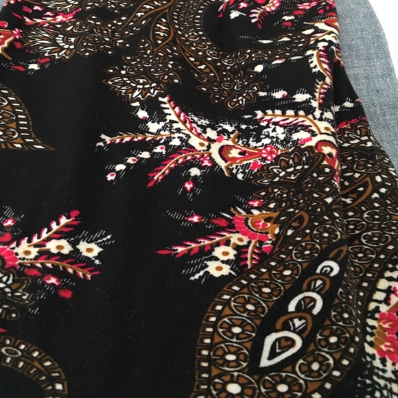 Pants - Paisley Leggings Pants - Paisley Leggings