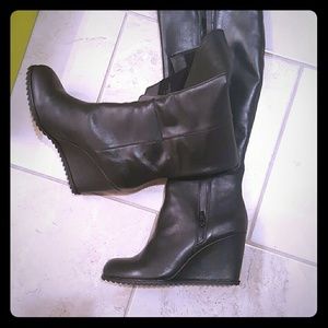 Kenneth Cole Leather  Wedge Boots