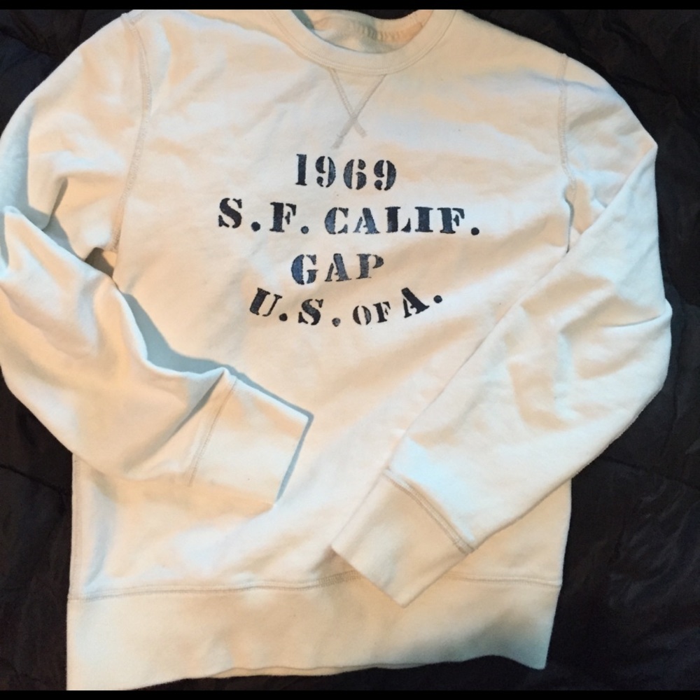 Gap pullover