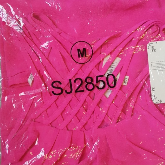 Strappy tank top - Picture 3 of 4