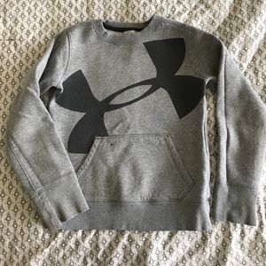 Boys Under Armour sweatshirt