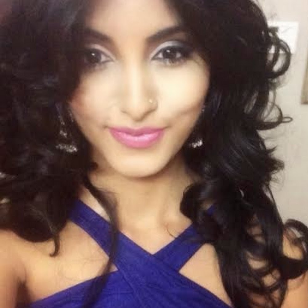 Meet your Posher, Bibi