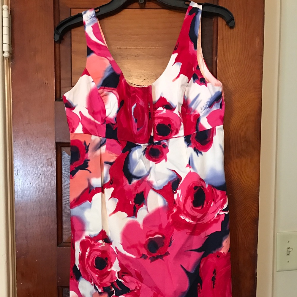 Price drop! New York & Co fitted floral dress
