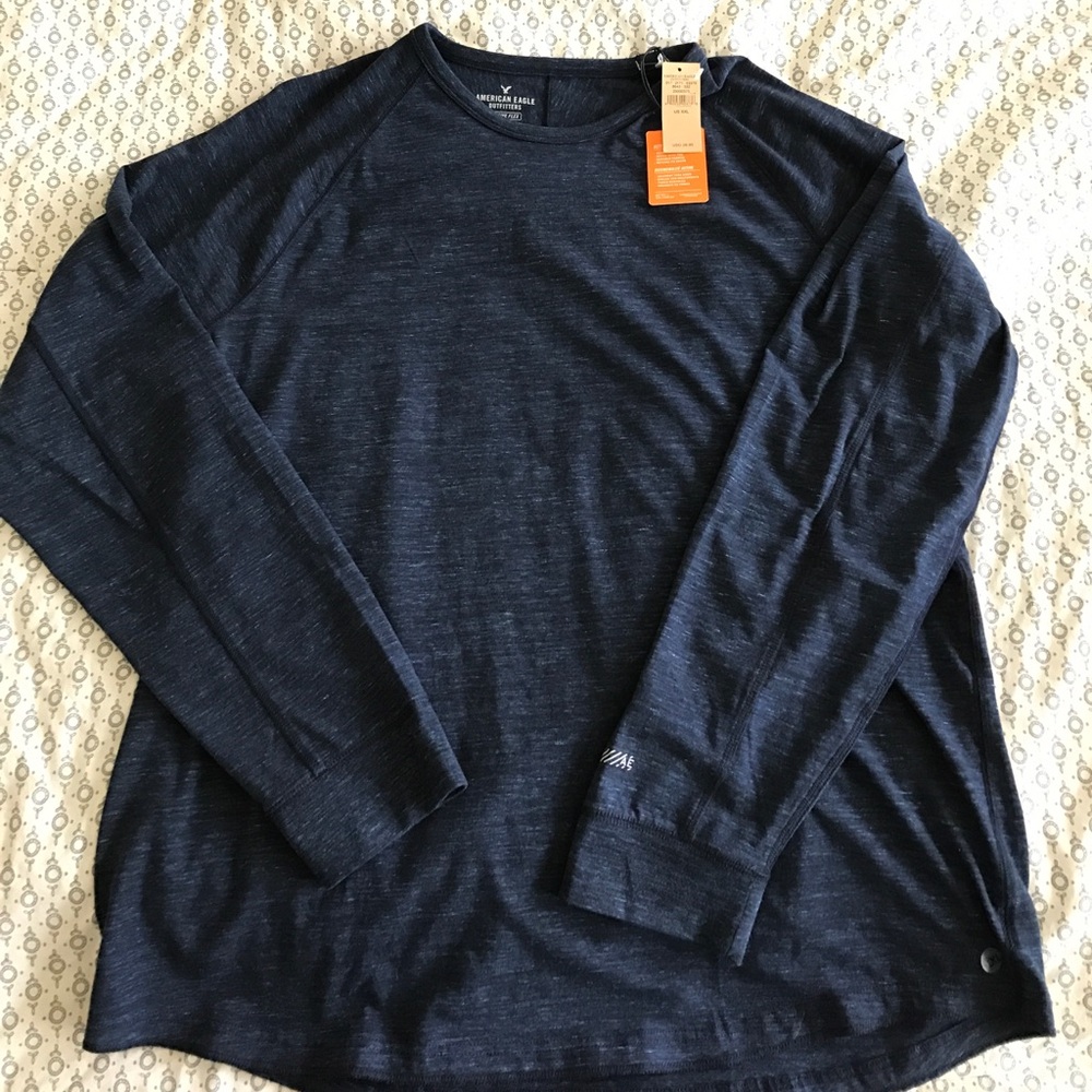 Men's American Eagle athletic shirt