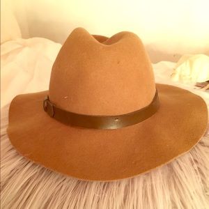 H&M tan hat