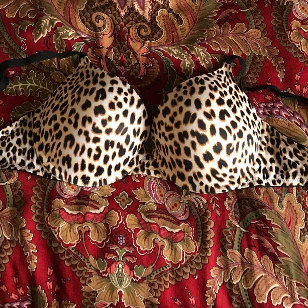 PINK wear everywhere push-up bra