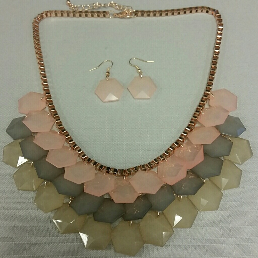 Hexagon Acrylic Beads Statement Necklace set