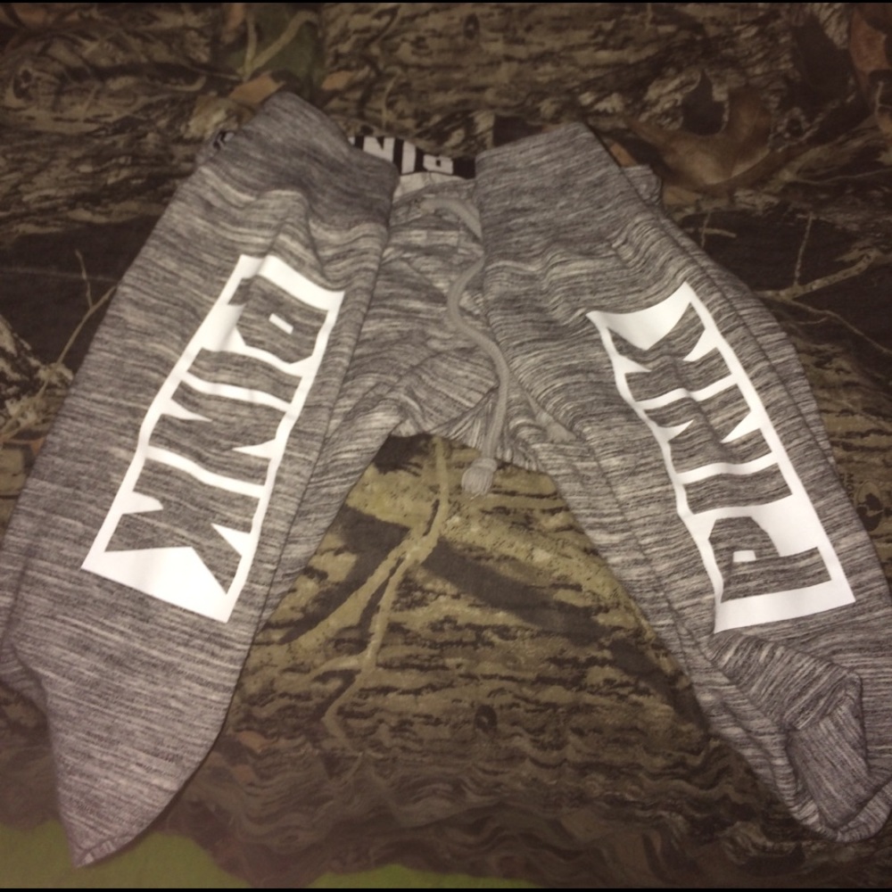 TRADE FOR ARIAMARCE only! Vs pink gym pant