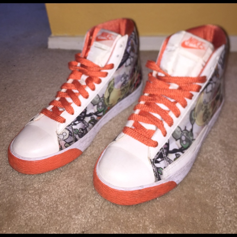 Nike blazers! 💛size 8.5💛