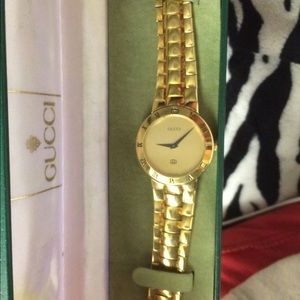 Genuine 1993 Gucci Circa watch