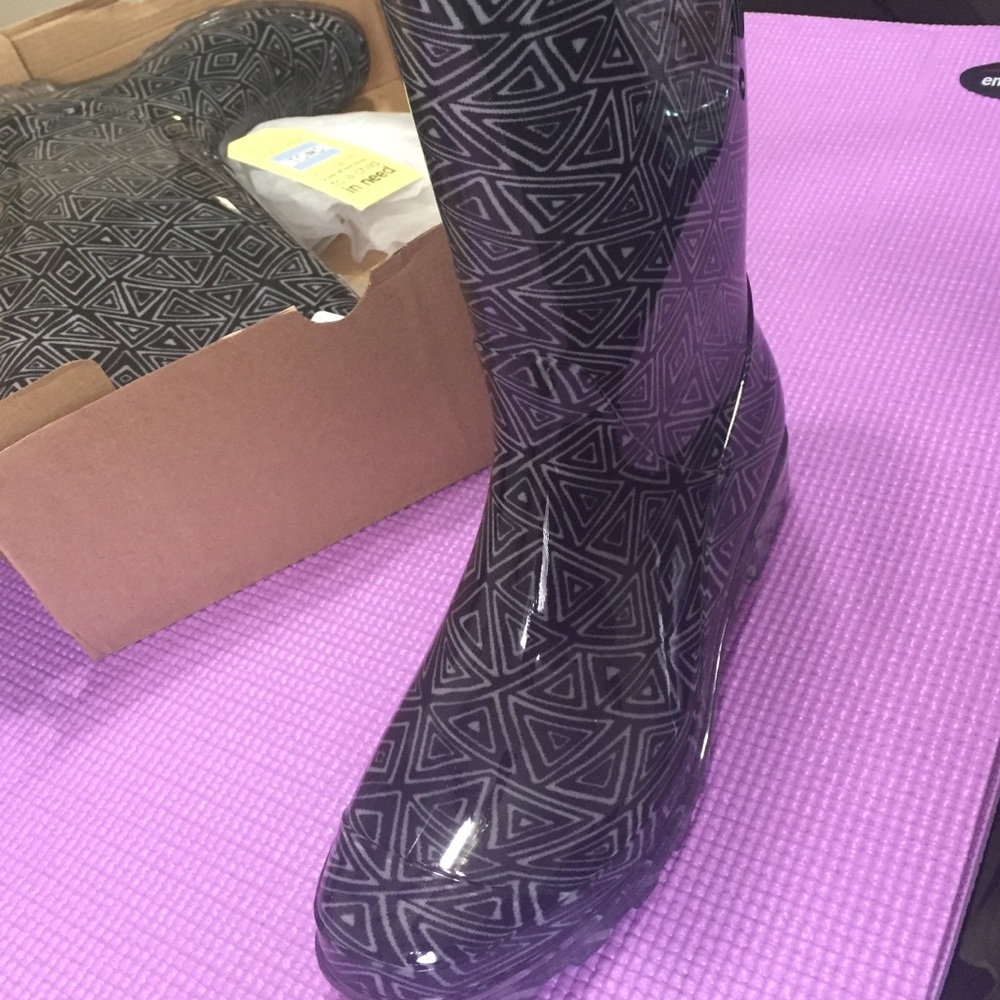 NEW TOMS WOMENS BOOTS CABRILLA B/W TRIBAL PRINT