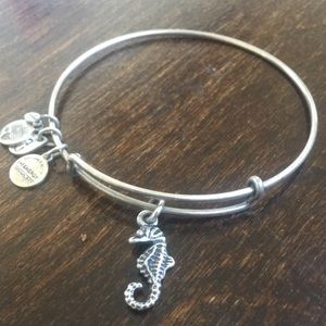Seahorse Alex & ani
