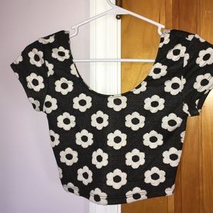 short sleeve, flowered crop top