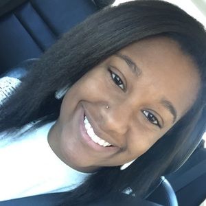 Meet your Posher, Chrisha