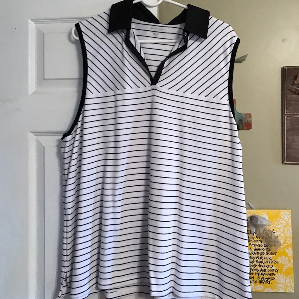 Tank top with collar in great condition
