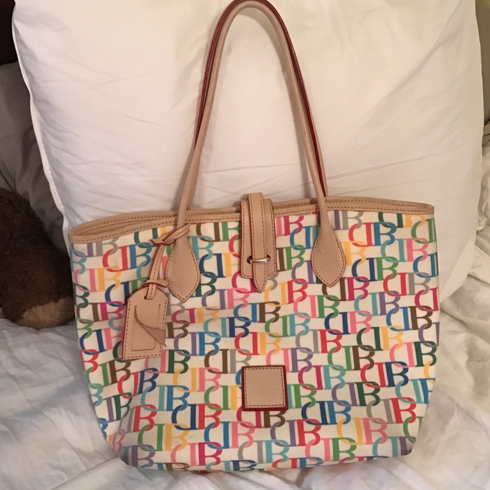 Dooney and Bourke tote in great condition