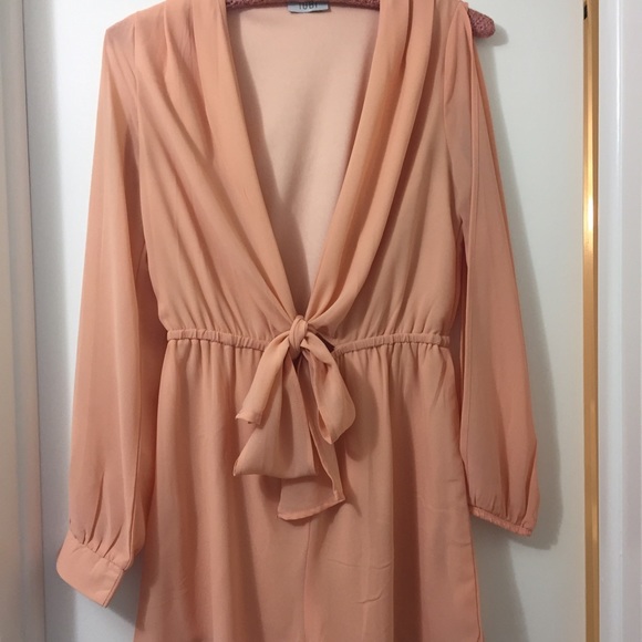Peach Tobi romper - Picture 2 of 5