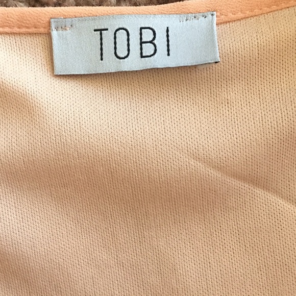 Peach Tobi romper - Picture 5 of 5