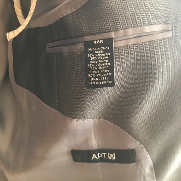 Apt. 9 suit - Picture 2 of 3