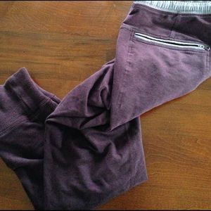 lululemon size 8 Happy Yin Year Pant