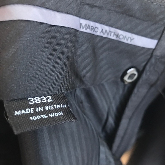 Marc Anthony suit - Picture 3 of 3