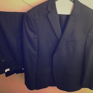 Marc Anthony suit