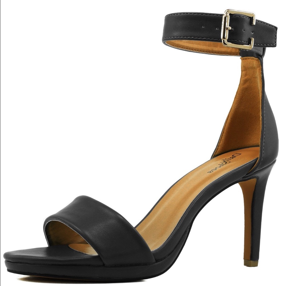 Black sandals BNIB