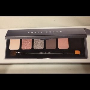BOBBI BROWN INSTANT PRETTY EYE PALETTE
