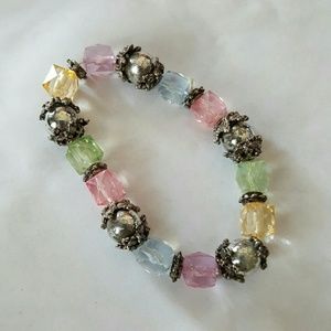 Costume jewelry stretch bracelet cut glass