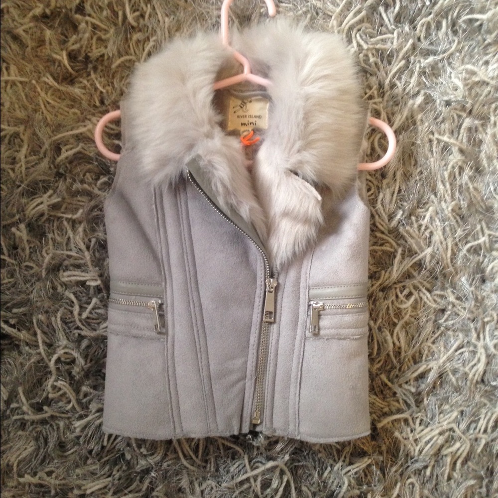 River island faux fur vest