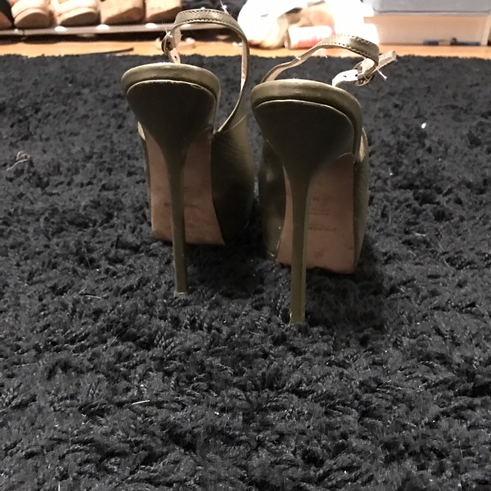 YSL pumps - Picture 3 of 4