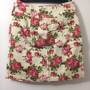 Flowered mini skirt