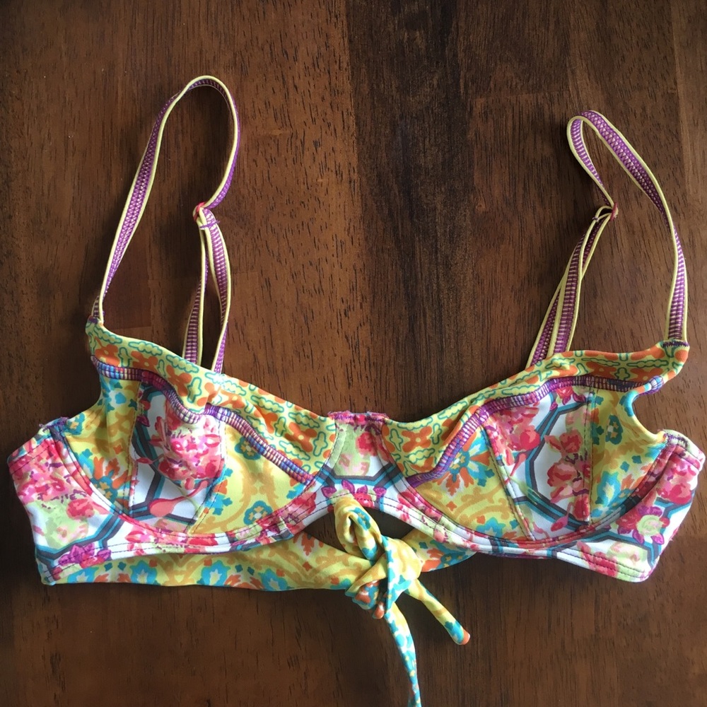 ONE DAY SALE! Maaji bikini top!