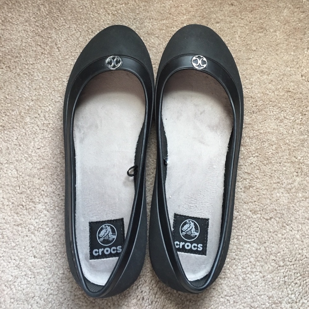 Black crocs