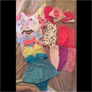 NB-0-3 month girls lot w hats