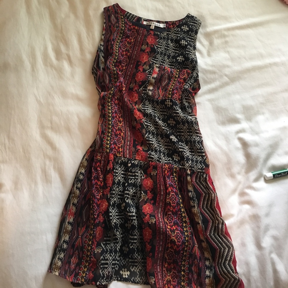 Dress with pocket on front