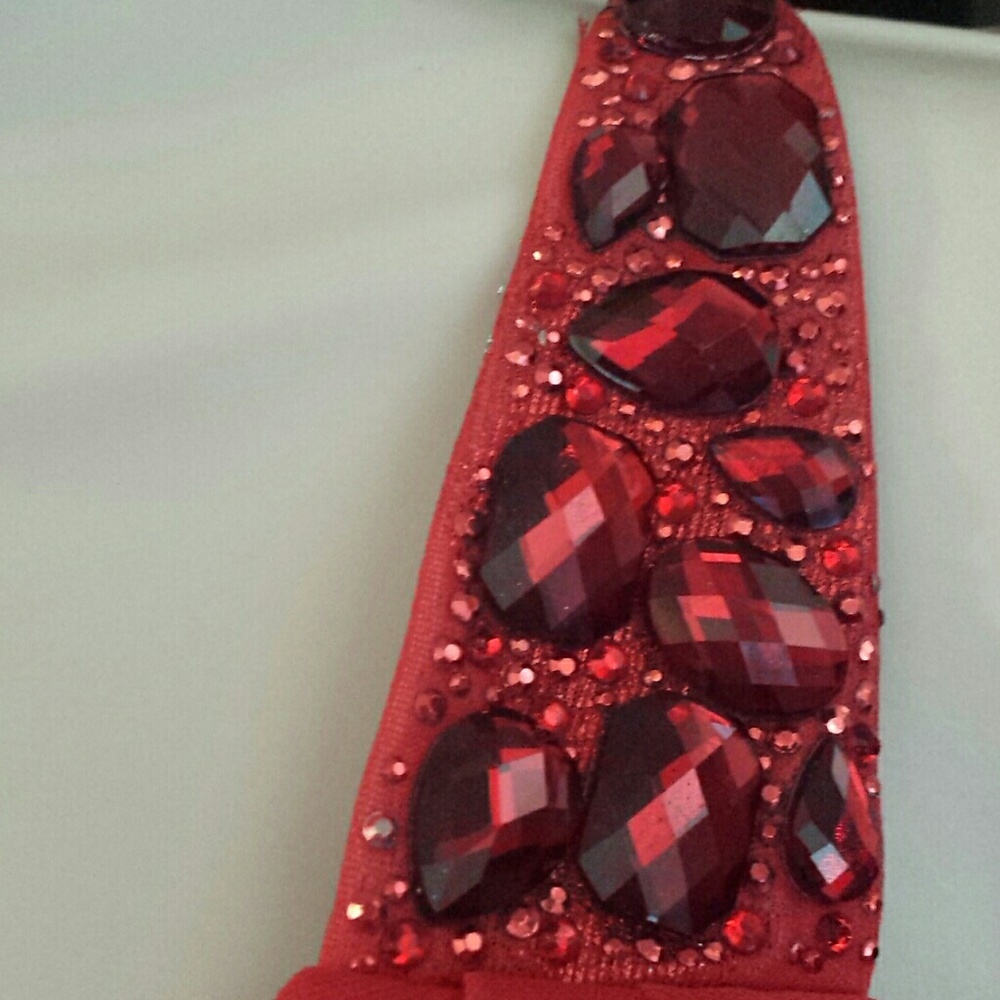 Prom!!!!    Red formaldress. Juniors 1/2. - Picture 2 of 4