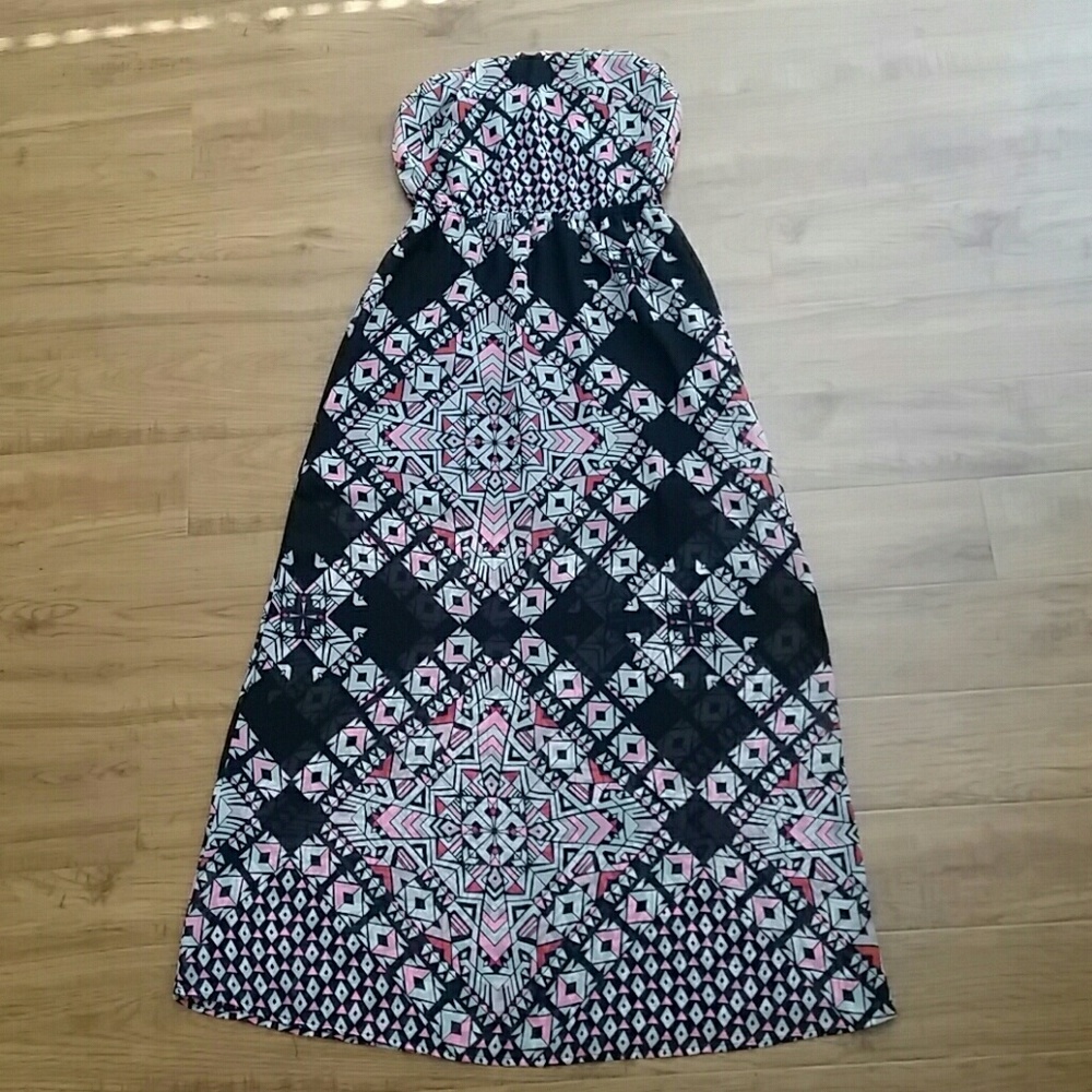 Strapless geometric print Maxi