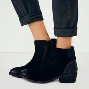 Free People Coconuts by Matisse Black Suede Boots