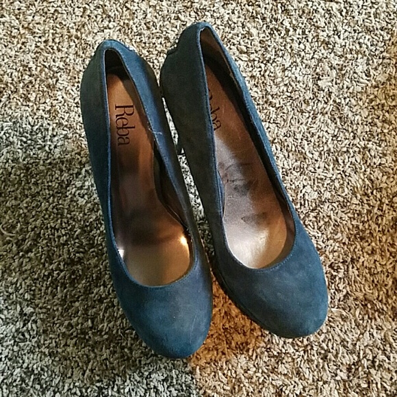 Heels - Picture 1 of 2