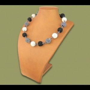 Bobble beaded necklace