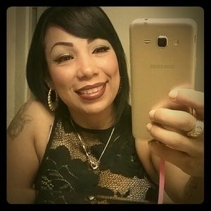 Meet your Posher, Crystal