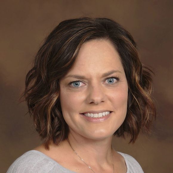Meet your Posher, Jennifer - Picture 1 of 1