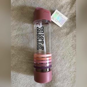 ❌SOLD❌ VS PINK campus water bottle.