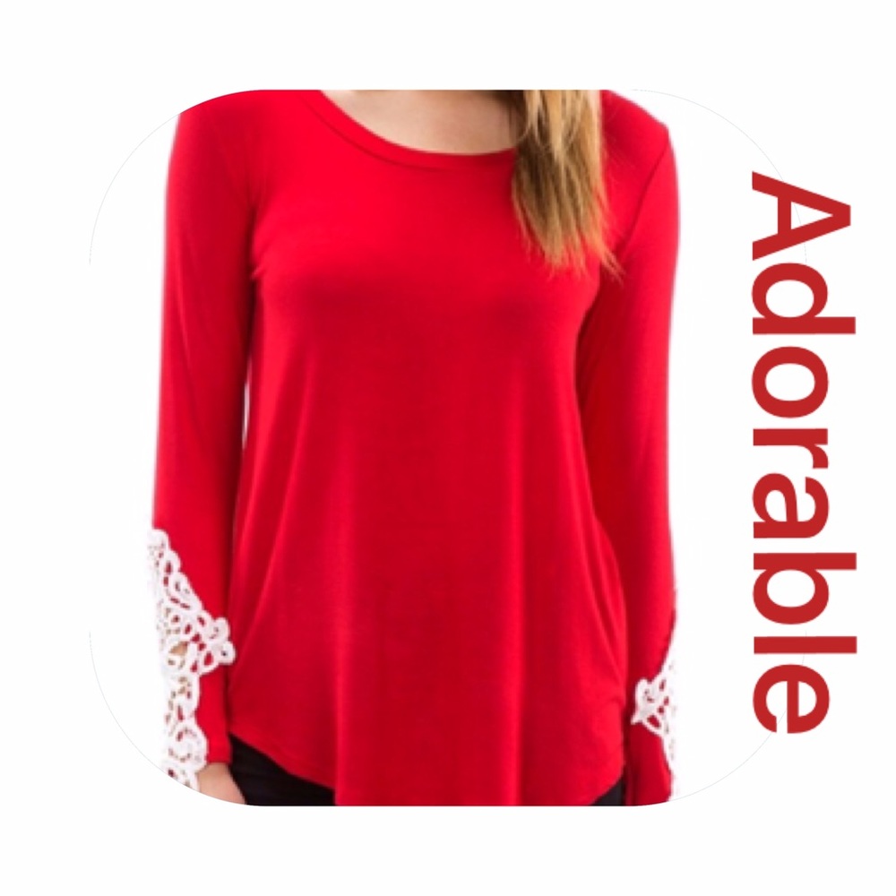 ❤️️❤️️Red Top With Crochet Trim❤️️❤️️