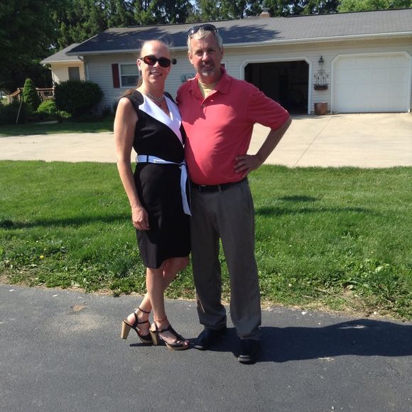 Meet your Posher, Lori - Picture 1 of 1