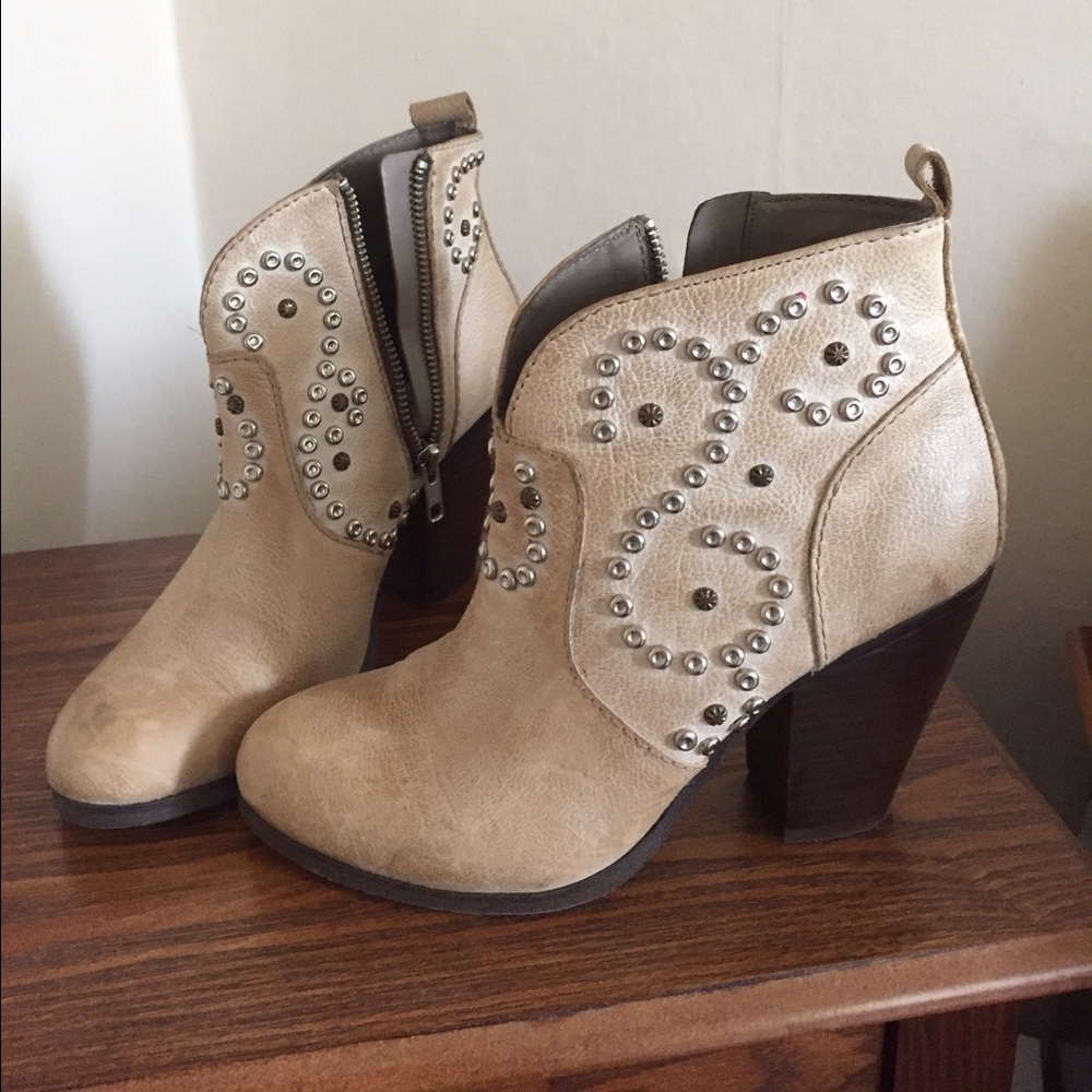 Steve Madden Booties!