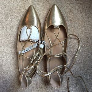 Nwt size 9 pointy toe lace up flats