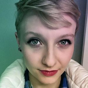 Meet your Posher, Caitlyn