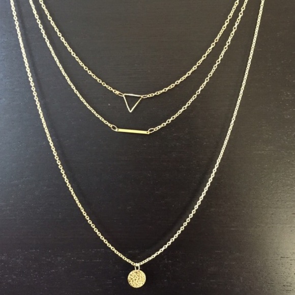 ‼️ONE LEFT 🌿 Boho Triple Layered Dainty Necklace - Picture 2 of 2